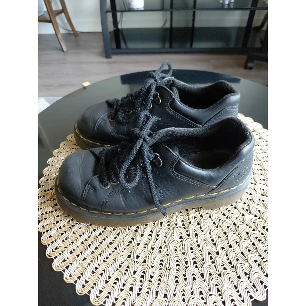 Dr. Martens Womwns Platforms Size 5
